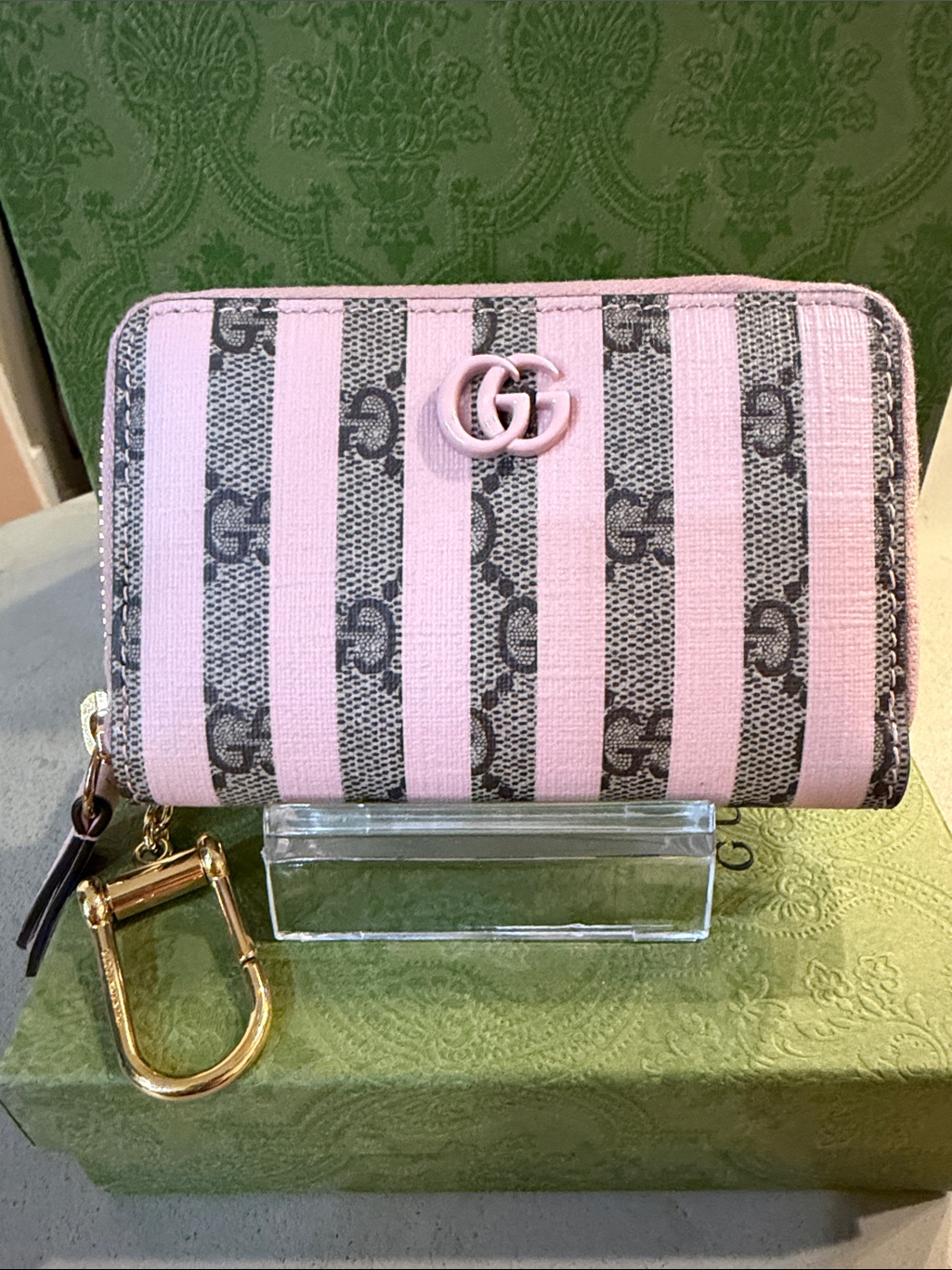 Gucci | New Gg Supreme Monogram Vitello Eclipse Enamel Striped Key Card Case